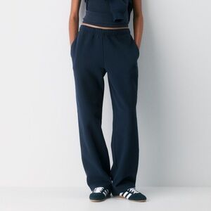 Aritzia Cozy Sweatfleece Mega Straight Sweatpants in Admiral